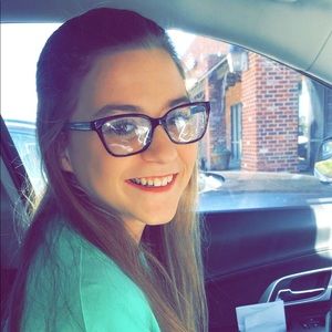 Meet your Posher, Casey